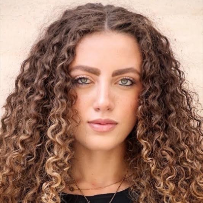 CLAUDIA CAPOZZA